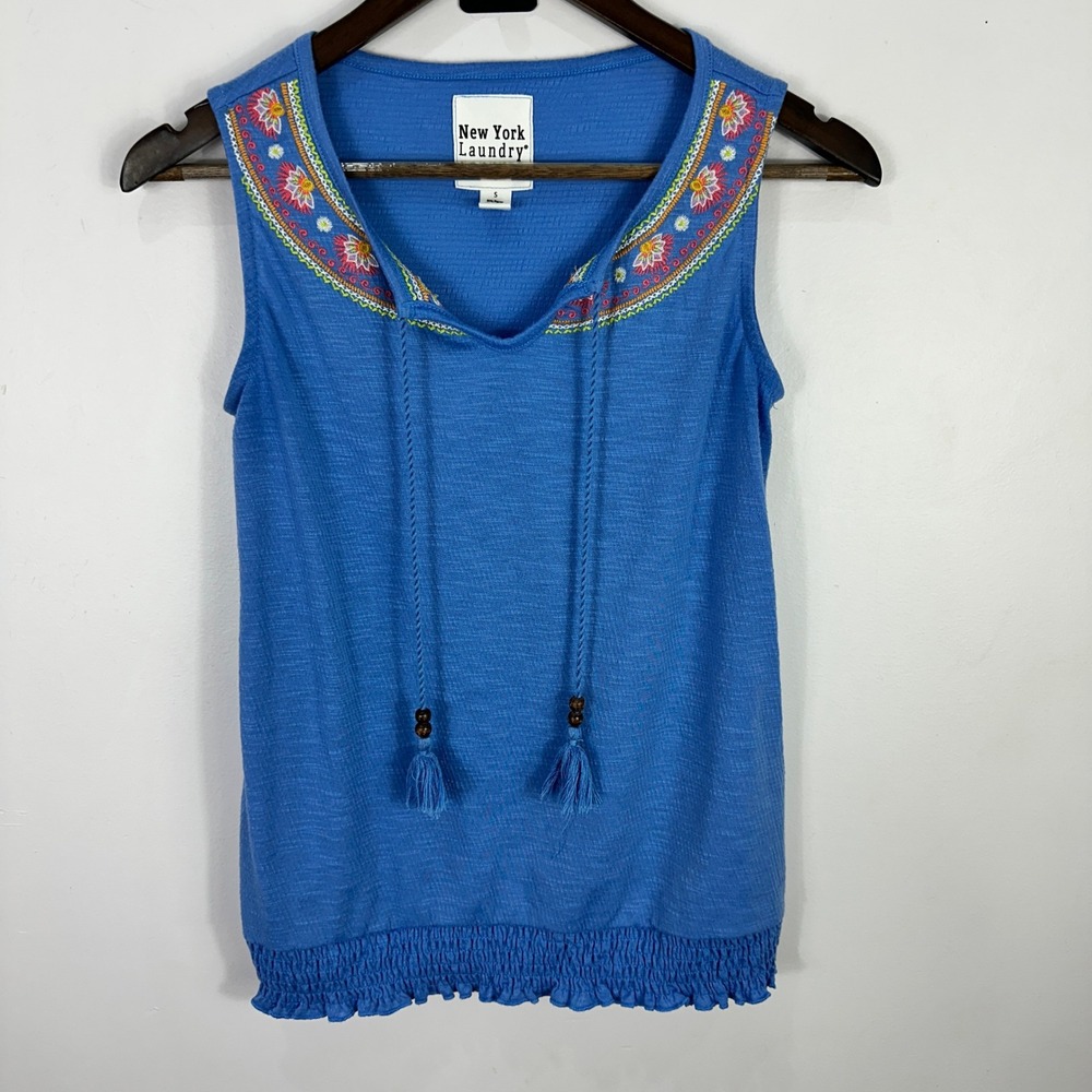New York Laundry Tank Top Womens Small Blue Embroidered Boho Smocked Hem Tassels